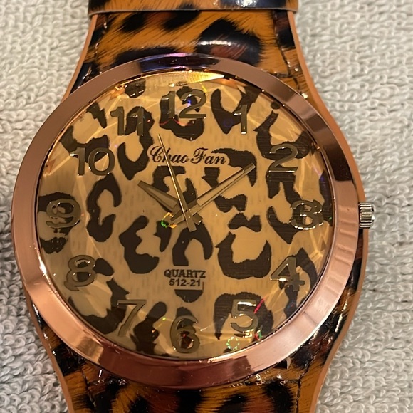 NEW Chao Fan Vintage‎ Ladies Quartz Wrist Watch Leopard Style - Picture 1 of 6